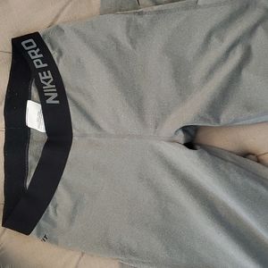 Nike Pro Capri Leggings